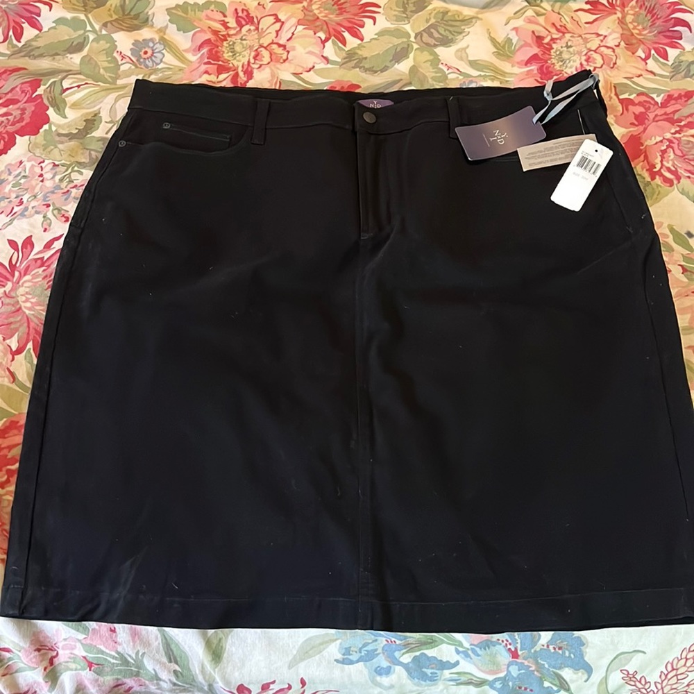 NYDJ Not Your Daughters Jeans Size 20W INK BLACK Velvety DenimSkirt $139 NEW